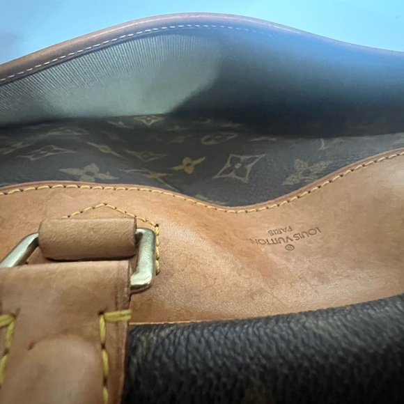 Louis Vuitton Deauville - Picture 16 of 17